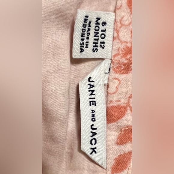 Like new Janie and Jack BABY FLORAL BOW STRAP ROMPER. - Picture 3 of 5